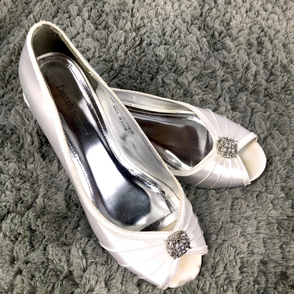 David’s Bridal Kelsey Wedge Peep Toe 12W